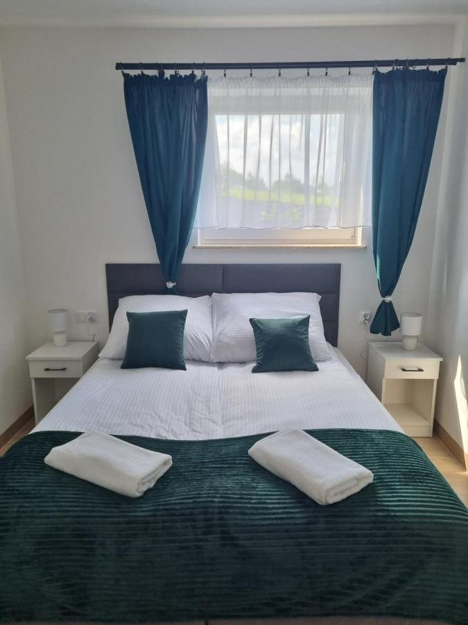 Apartamenty Jelen Pod Grapom Banska Nizna Экстерьер фото